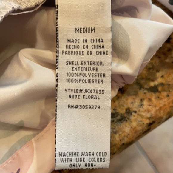 Thread supply jacket - Picture 8 of 8